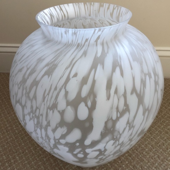 Hand-blown Vase - Picture 1 of 5